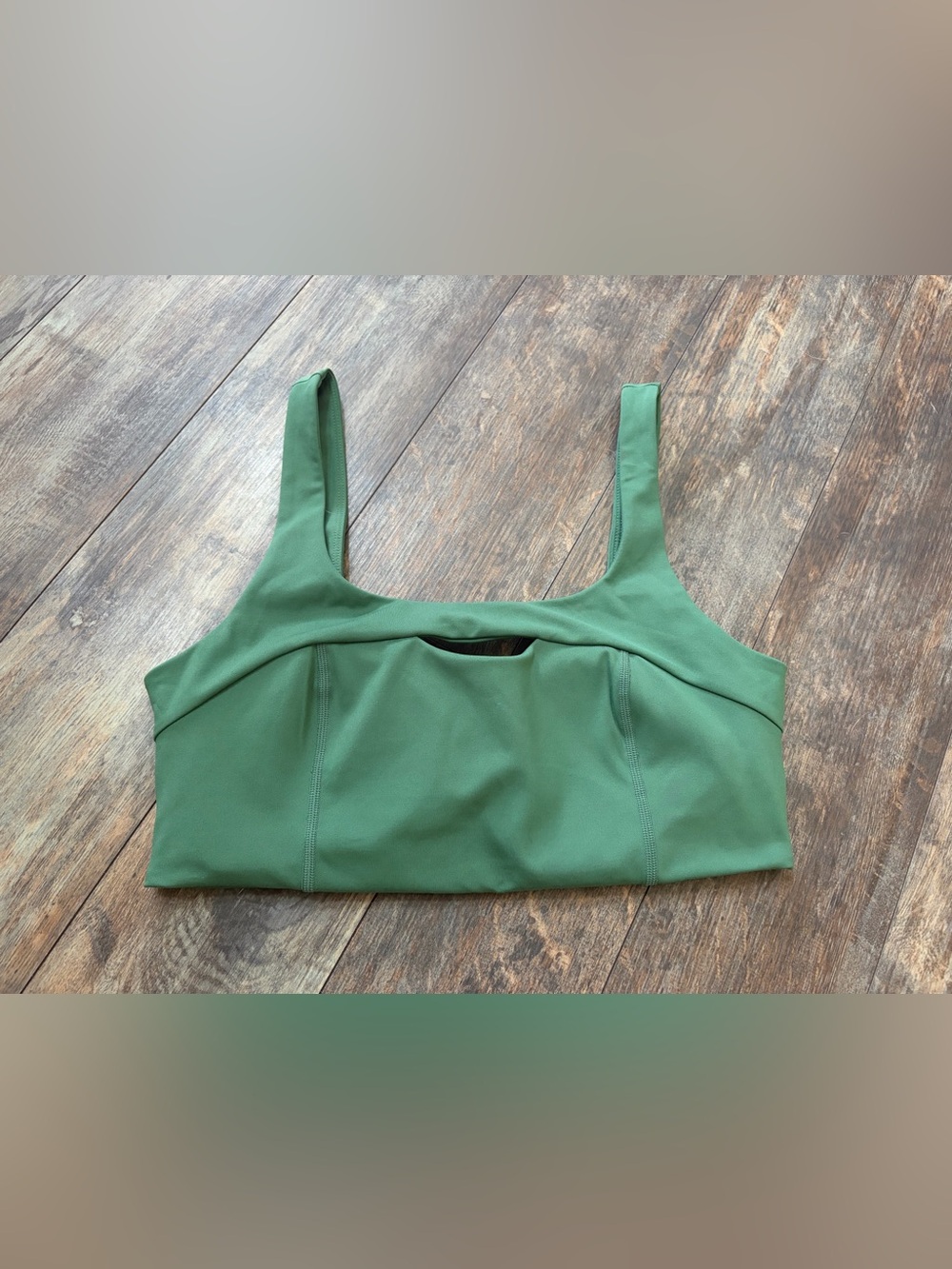 Girlfriend Collective Keyhole Bra Size Large